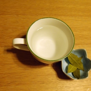 月桂樹から香り漂うローリエ茶へ